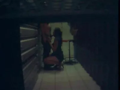 বার্টেন্ডার Fucks মাতাল গ্রাহক হারলো হ্যারিসন পায়ুতে বাঙালি সেক্স ভিডিও এইচডি টেবিলে