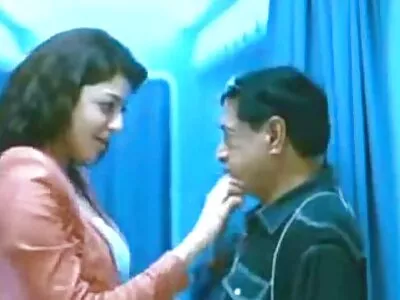তরুণী তার প্রেমিকের এইচডি সেক্স ভিডিও কোলে বসে
