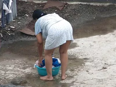 সে তার কোলে হিন্দি এইচডি সেক্স ভিডিও তার ল্যাটিন রাখে